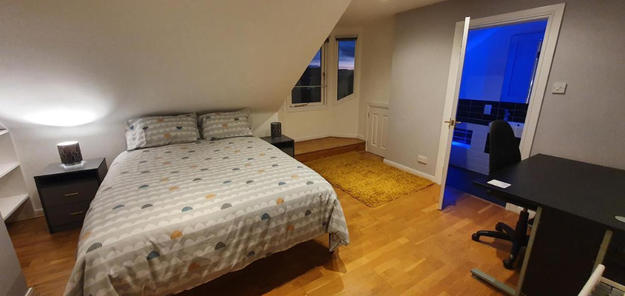 Spacious, Modern 3 Bedroom Luxury Flat In Centre Location Broughty Ferry Extérieur photo