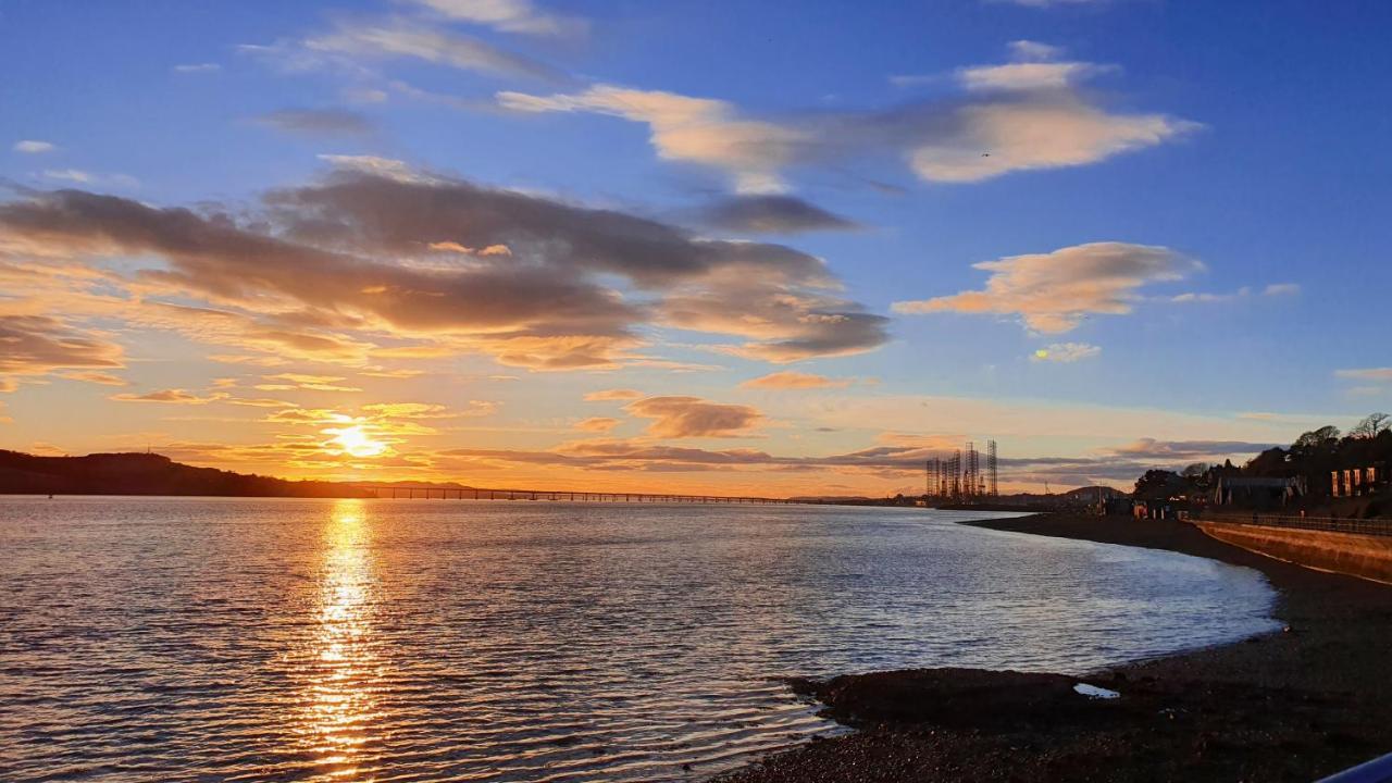 Spacious, Modern 3 Bedroom Luxury Flat In Centre Location Broughty Ferry Extérieur photo
