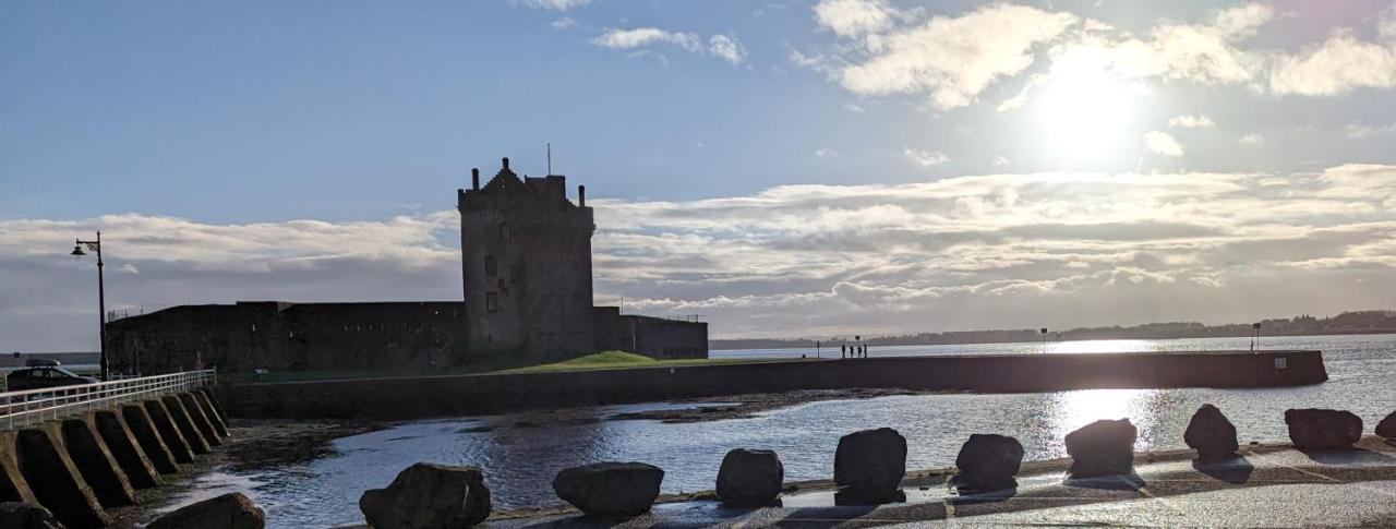 Spacious, Modern 3 Bedroom Luxury Flat In Centre Location Broughty Ferry Extérieur photo